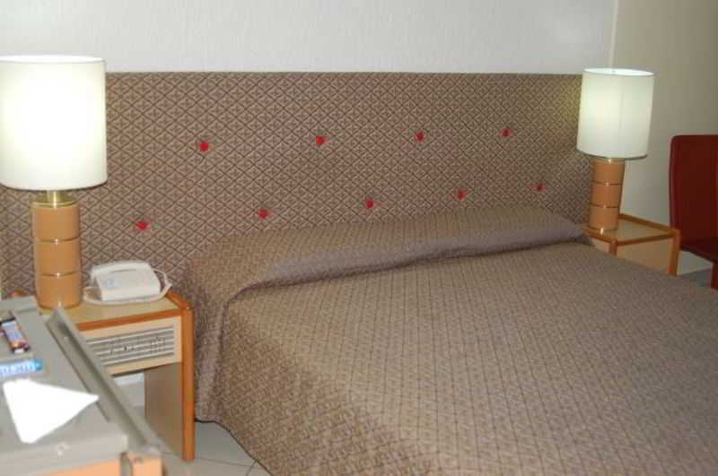 Hotel Like Ue